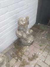 Pretty Stone Garden Cherubs