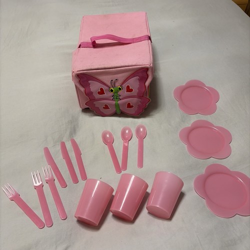 Picnic basket with plates - basket,
