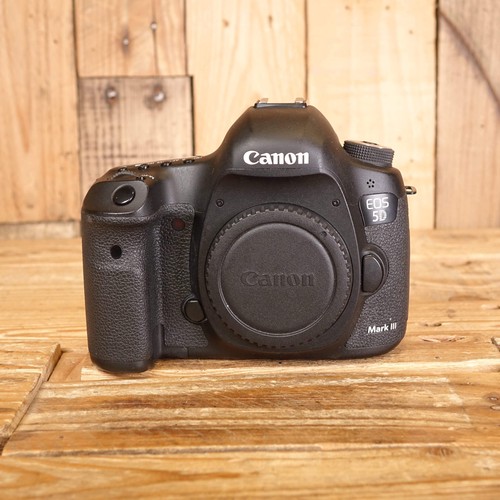 Used canon eos mark - used,