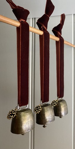 Set brass finish bells - of, 3