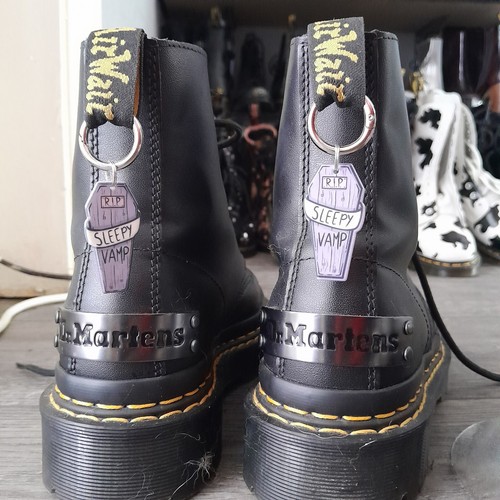 Sleepy vamp coffin boot - sleepy, charms
