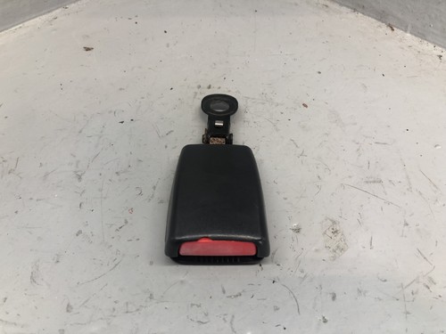 Discovery seat belt buckle - 2,