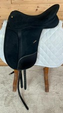 Wintec Pro Black 17" CAIR Dressage Saddle - Interchangeable Gullet