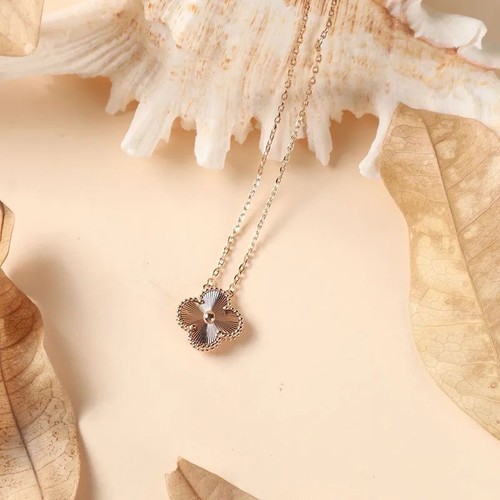 Clover flower necklace - clover,