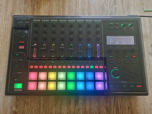 Roland 707 with decksaver - roland,
