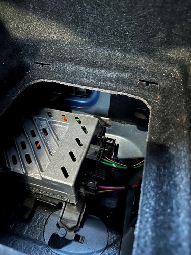 Bmw subwoofer sound amplifier - bmw,