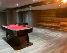 New 6ft American Deluxe Red