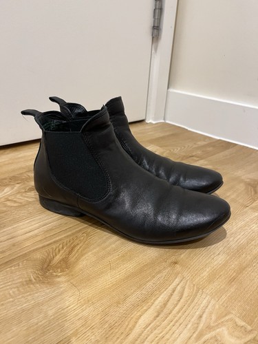 Think leather ankle - think!,