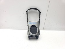 TOYOTA AVENSIS T270 CENTRE