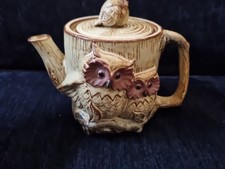 A Stoneware Owl tea pot new condition