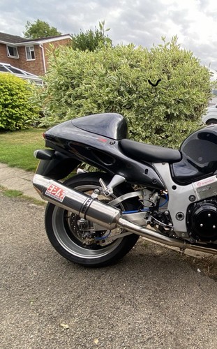 Twin yoshimura silencers from - yoshimura,