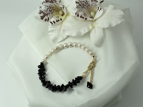 Black onyx freshwater - black,