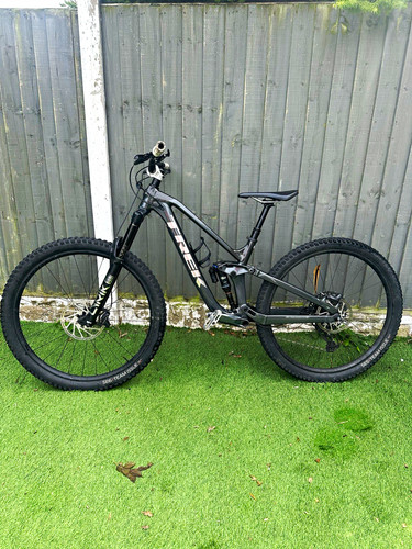 Trek slash frame size - 8.,