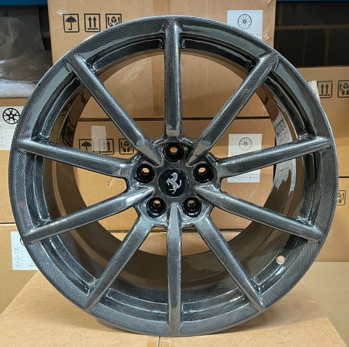 Carbon ferrari 296 - x4,