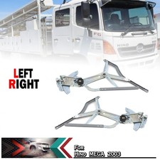 Front LR Manual Window