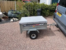 Erde 122 Trailer