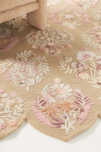 Hand tufted wool - silk, floral