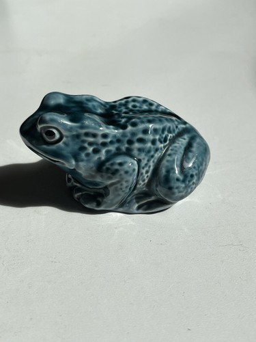 Poole pottery frog - pottery,