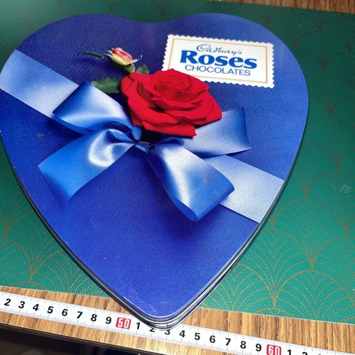Vintage cadburys roses heart - cadburys,