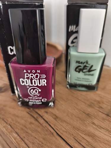Avon nail polish - x,