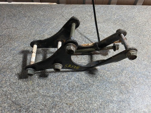 Yamaha sr125 engine - sr125, bracket