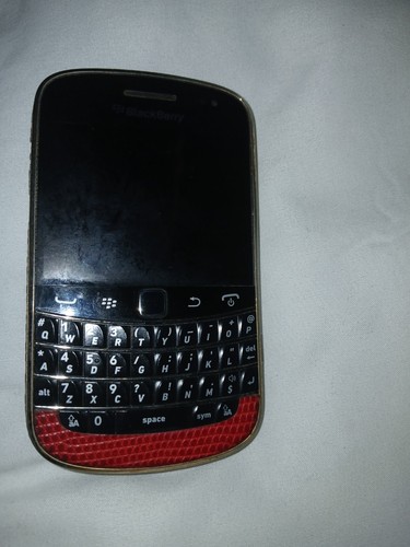 Blackberry bold 9900 - -,