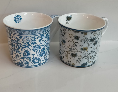 Two mugs victoria - &, albert