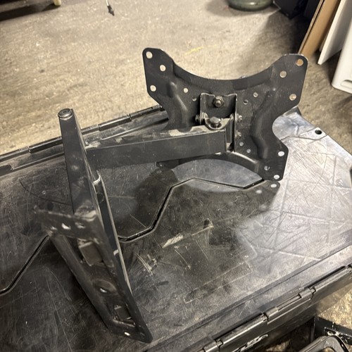 Swivel wall mount bracket - wall,