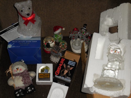 Job lot snow globes lit - lot, &