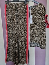 2 PIECE ANIMAL PRINT LOUNGE