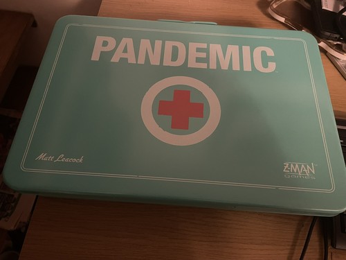 Pandemic board game deluxe - pandemic,