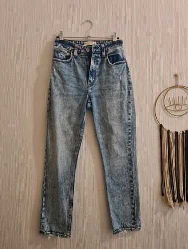 Abercrombie and fitch curve - and,