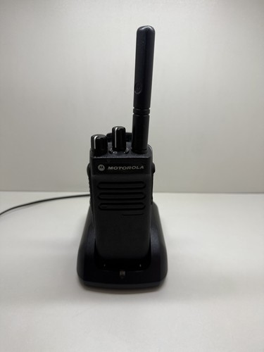 Motorola dp2400 two way radio - motorola,
