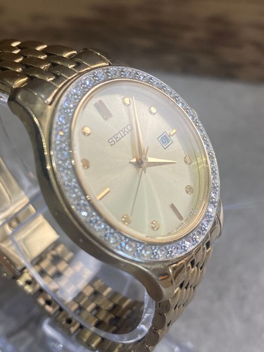 Seiko 7n82 0hv0 gold tone - gold,