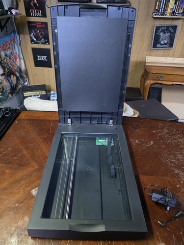 Large format flatbed scanner - large-format,
