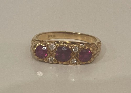 Carat ruby ring inset with - 18,