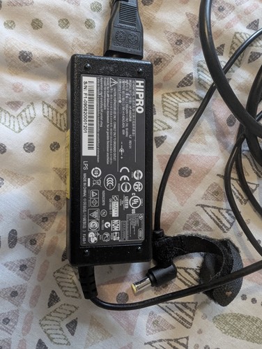 Hipro adapter charger 19v - ac,