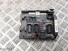 2001 PEUGEOT 307 FUSE BOX PETROL UNDER THE BONNET 2000 9644038480 BSM B5 DEFECT