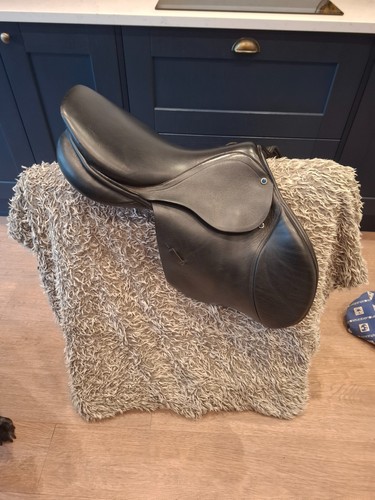 Stubben phoenix jump saddle - stubben,
