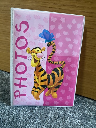 Winnie the pooh tigger - winnie,