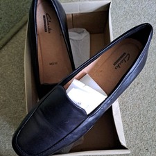 BNIB Clarks Georgia Ladies Sz