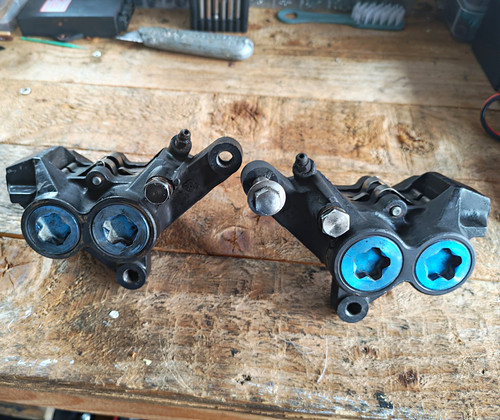 Yamaha blue spot - calipers, fzs