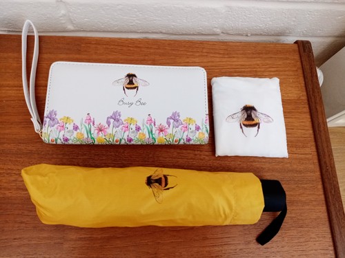 Busy bee set - bee, umbrella