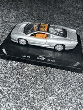 Maisto Jaguar XJ220 1/18