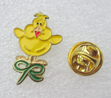 MacMillan Cancer  Support  Pin Badge Yellow Duck With Green Bow