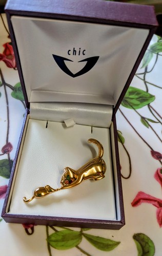 Gift boxed cat - boxed, and