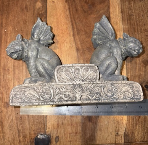 Ezrod twin gargoyles - ezrod,