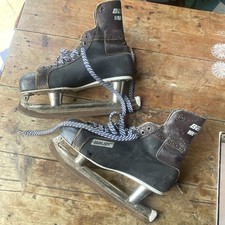 Bauer Hugger Ice Skates