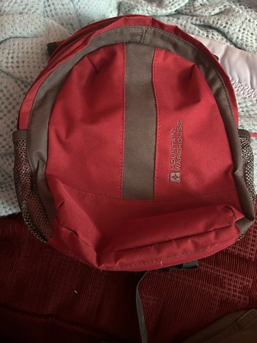 Mountain warehouse red - warehouse,