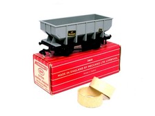 RARE HORNBY DUBLO 2 RAIL 4644 HOPPER WAGON FACTORY PRACTICE MINT UNUSED BOXED